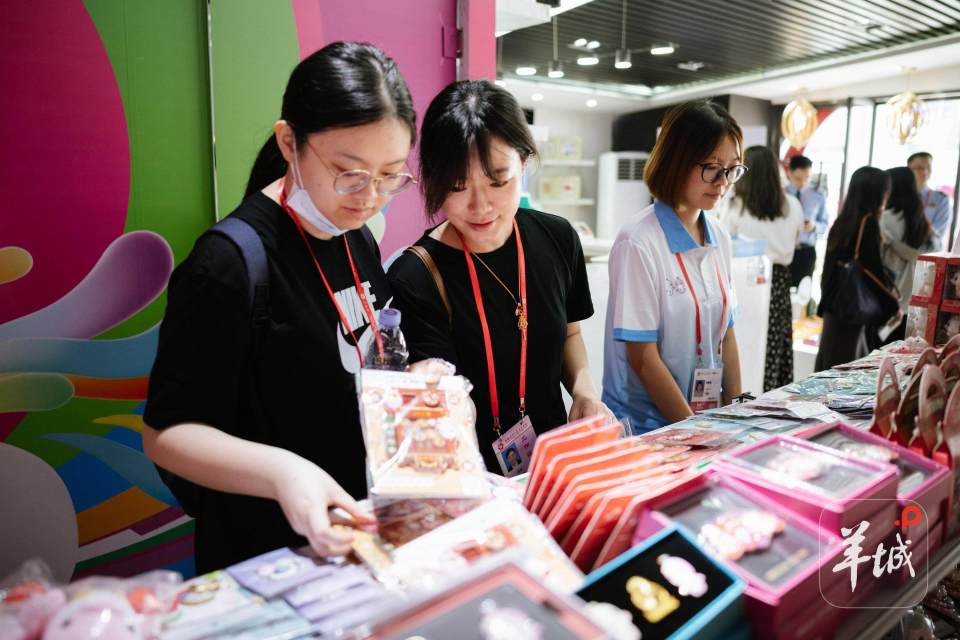 com, CqKsD com, CqKsD