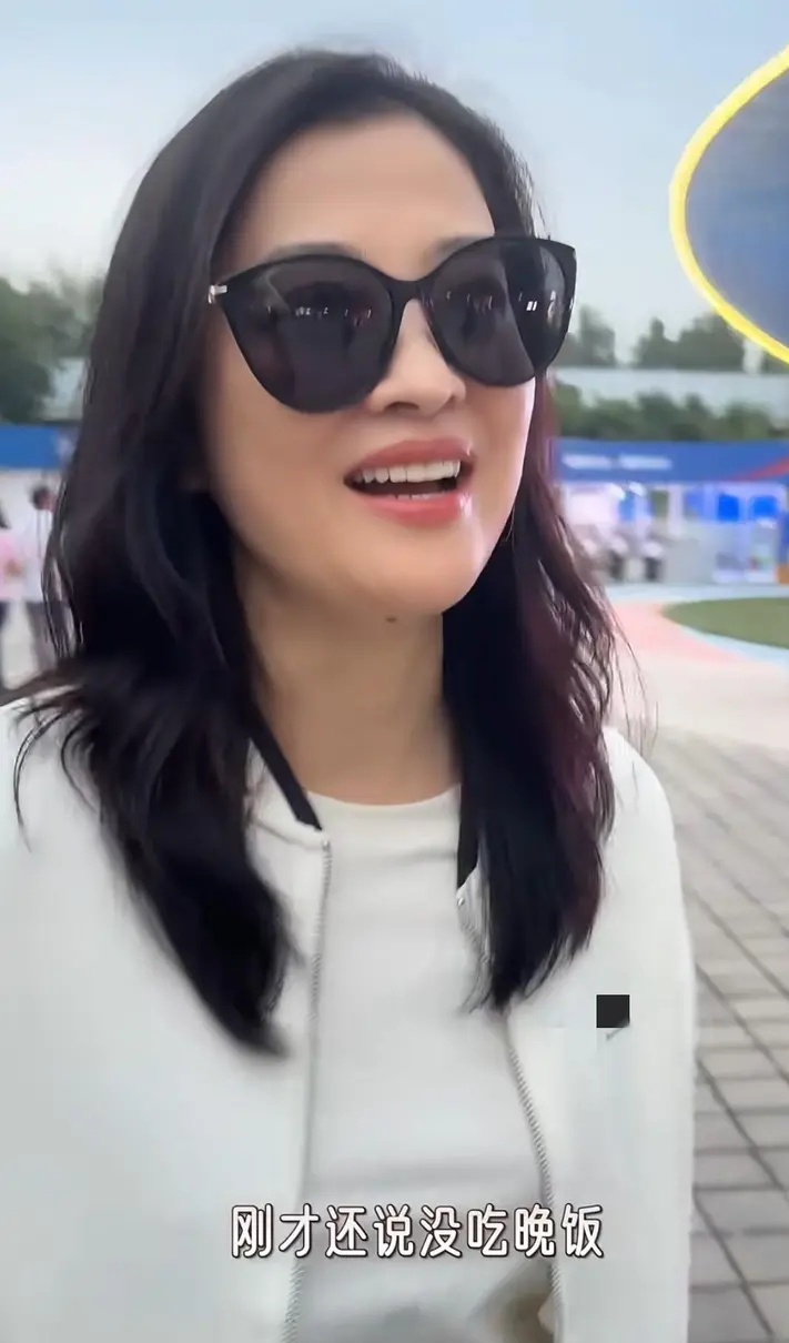 越来越像了, 因为梅婷一, https